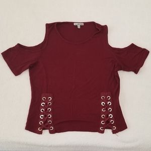 Medium Red Lace-Up Cut-Out Sleeve T-Shirt